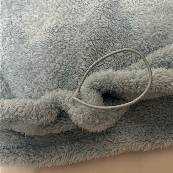 F21 Light Blue Fleece Pullover (size M) - Picture 2 of 3